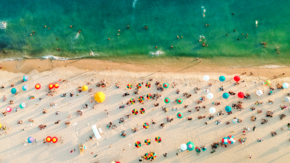 Strand Vogelperspektive Luftaufnahme Foto iStock Phaelnogueira.jpg